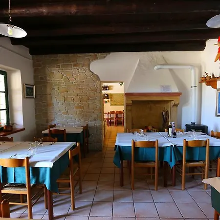 Corte Valesana لاتيزي